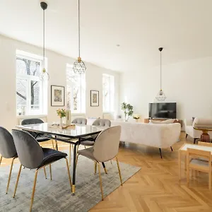 Apartment 4ty3 - Spacious In The Heart Of The 8th District Is Calling, Wien