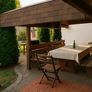 Ferienhaus Gesamtes Haus Mit Garten - 100% Privatsphaere, Wien
